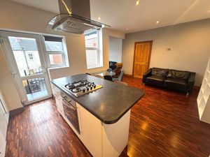 Photo 9- click for photo gallery